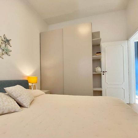 Apartamento Casaviva-Stylish Trilo With Ac-Shared Pool-Parking Génova Exterior foto