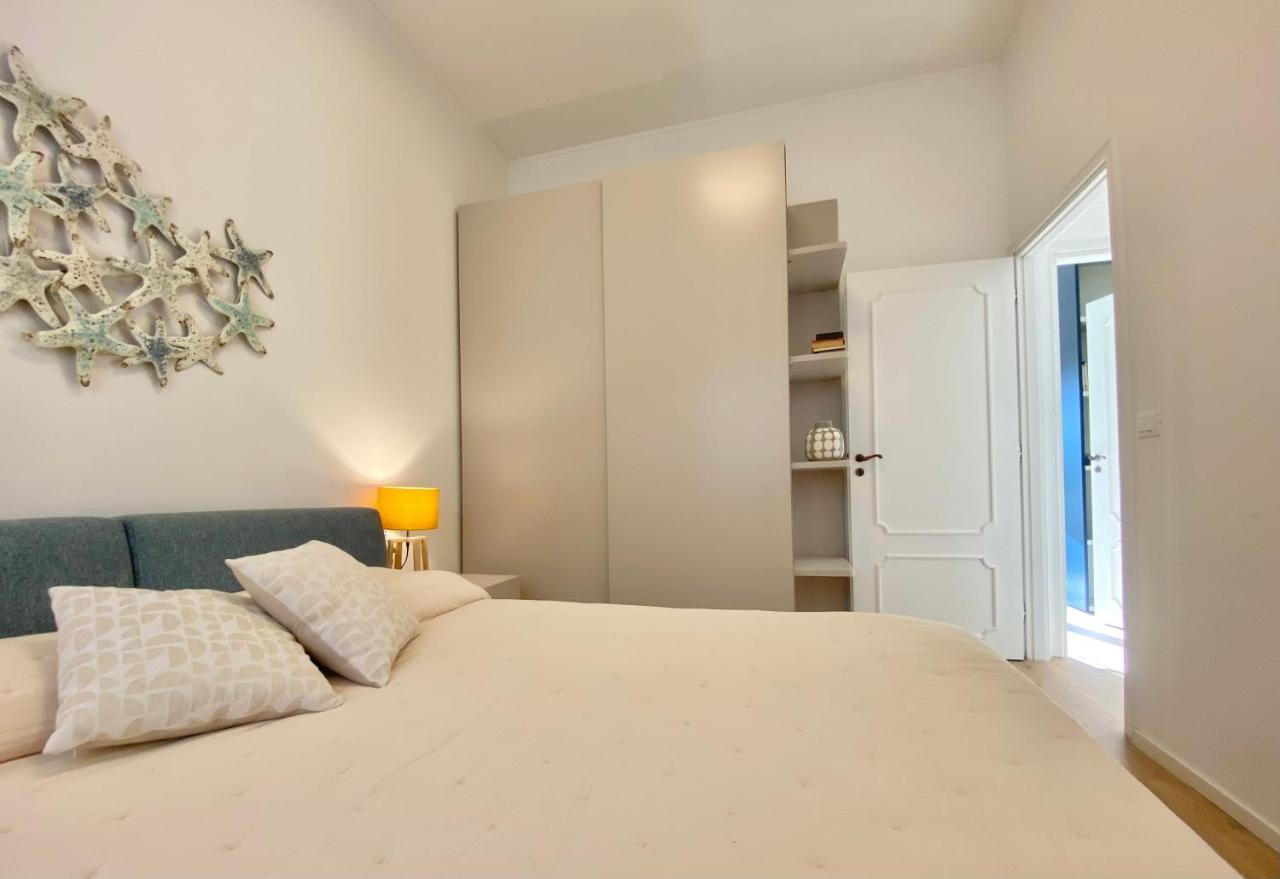 Apartamento Casaviva-Stylish Trilo With Ac-Shared Pool-Parking Génova Exterior foto