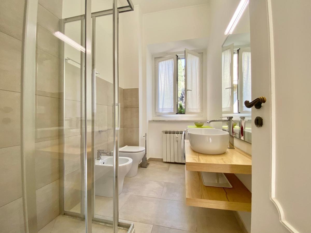 Apartamento Casaviva-Stylish Trilo With Ac-Shared Pool-Parking Génova Exterior foto