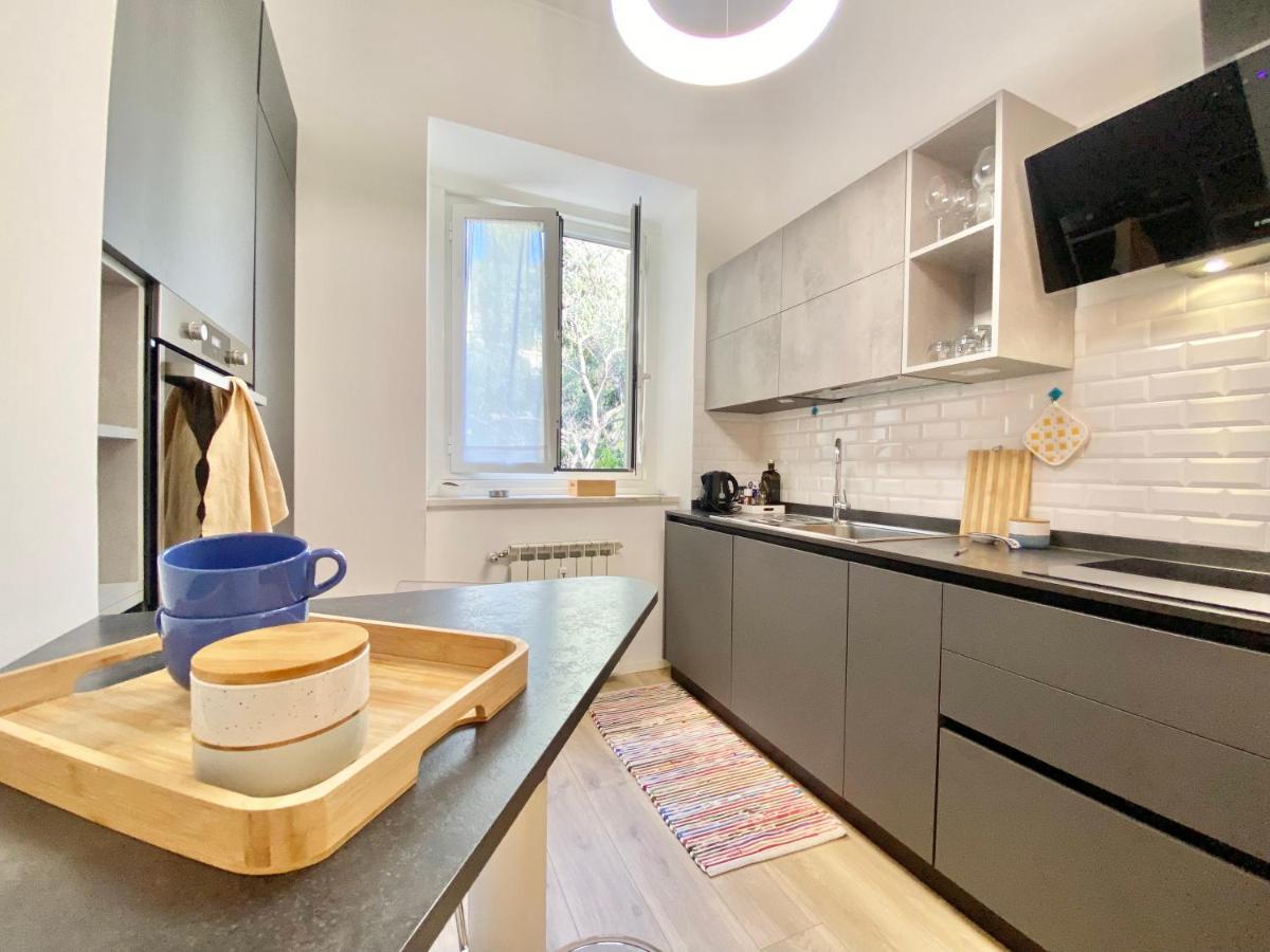 Apartamento Casaviva-Stylish Trilo With Ac-Shared Pool-Parking Génova Exterior foto
